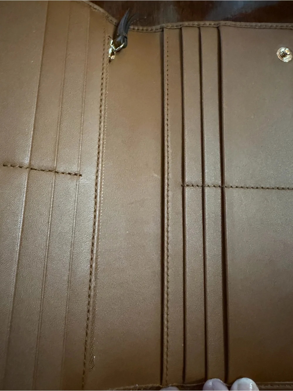 Gucci Emblem Long Wallet - Picture 4 of 6
